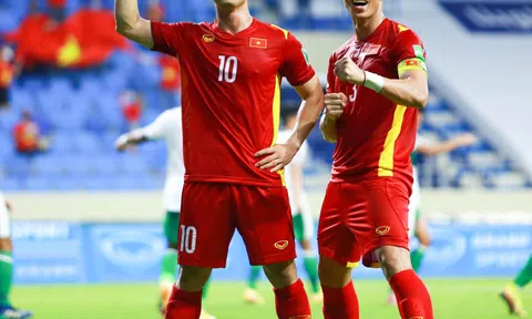 Những khoảnh khắc tuyệt đẹp của tuyển Việt Nam khiến người hâm mộ "đổ rần rần"