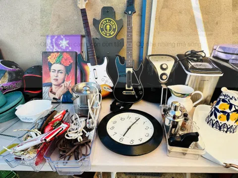 Tôi đi garage sale