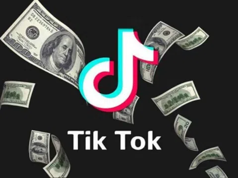 Dân văn phòng lên TikTok kiếm tiền: Thu nhập cao hơn việc chính, không có ngày nghỉ nhưng không muốn từ bỏ