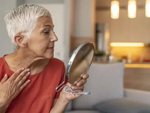 4 cách đã được chứng minh giúp làm mịn và săn chắc làn da lão hóa, theo bác sĩ da liễu