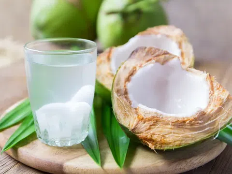 9 loại đồ uống lành mạnh nhất khi bạn thèm thứ gì đó có hương vị hơn nước lọc