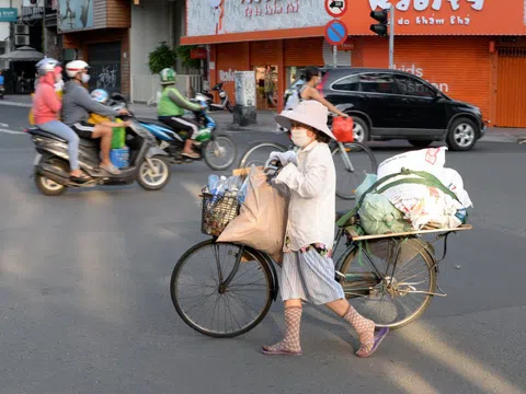 Cần gói hỗ trợ ‘đủ liều’ cho người dân, doanh nghiệp sau thời gian ‘bệnh nặng’ vì COVID-19